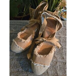Castañer Carina Tan Canvas Frayed Espadrille Wedge Sandals Size 7.5 /8 Ankle Tie